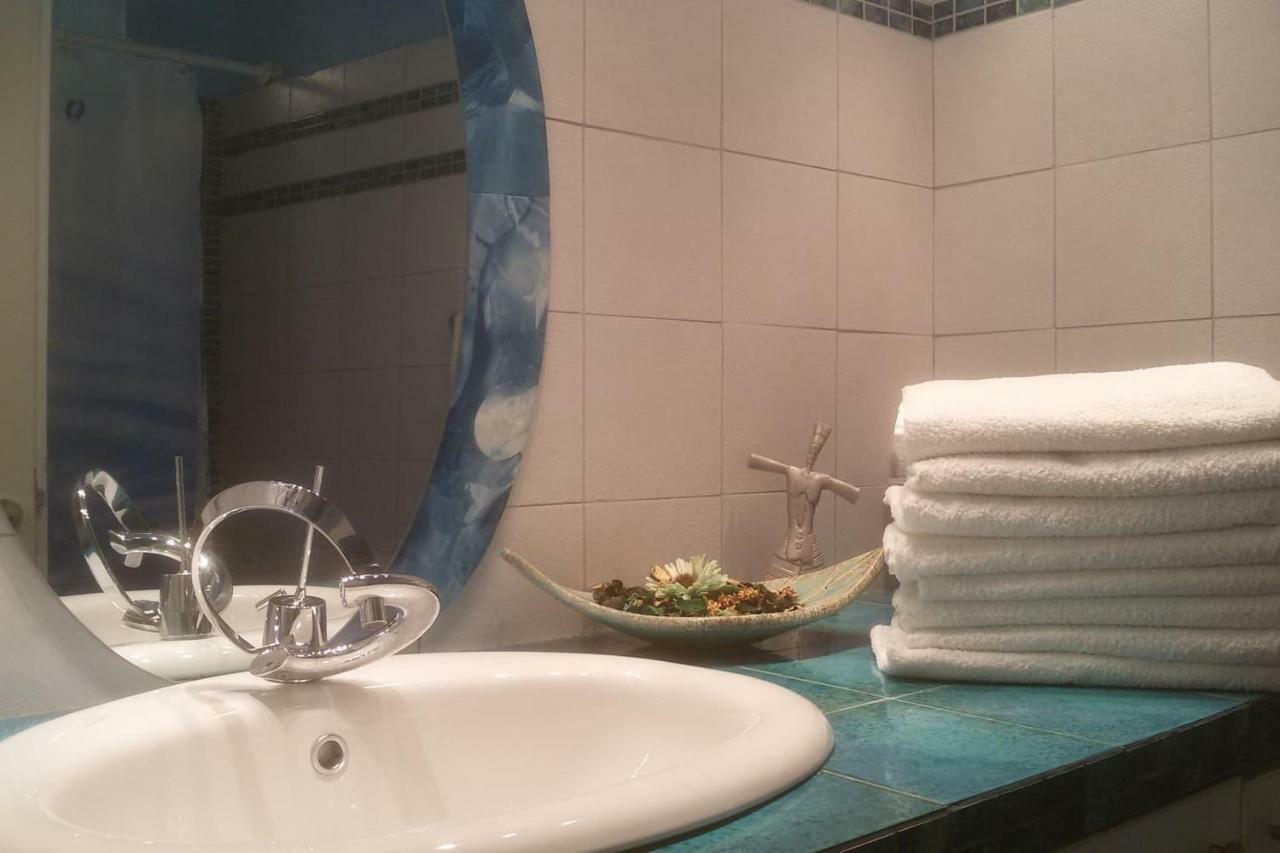 Quiet Apartment In Plaka Atina Dış mekan fotoğraf